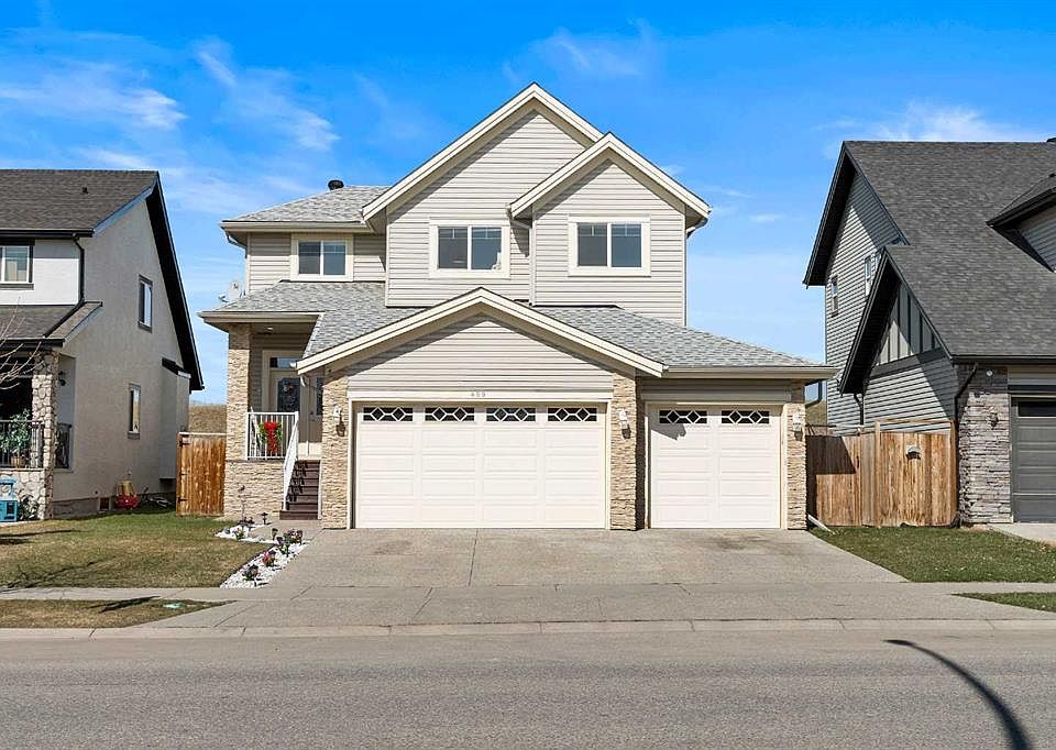 1st image of 409 E Kinniburgh Blvd