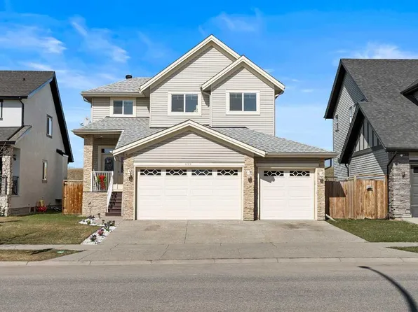 409 E Kinniburgh Blvd, Chestermere, AB T1X 0P4