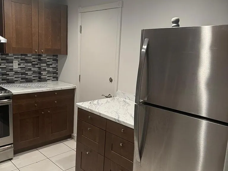 9500 W Bay Harbor Dr #6C — Photo 6