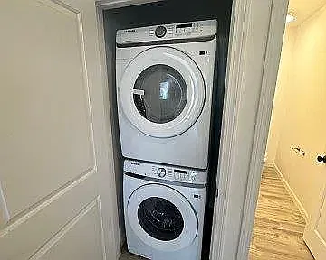 3 bed, 1.5 bath, 1150 sqft, $1,800 — Photo 3