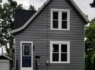306 W North Water St, Neenah, WI 54956
