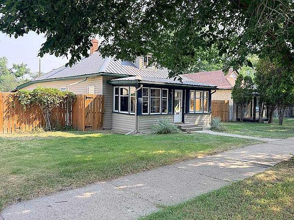 2nd image of 1020 Yuill St SE
