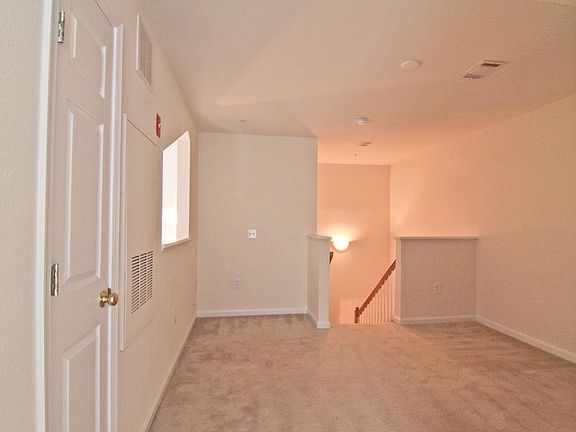 5th image of 13061 Elm Tree Dr APT 402
