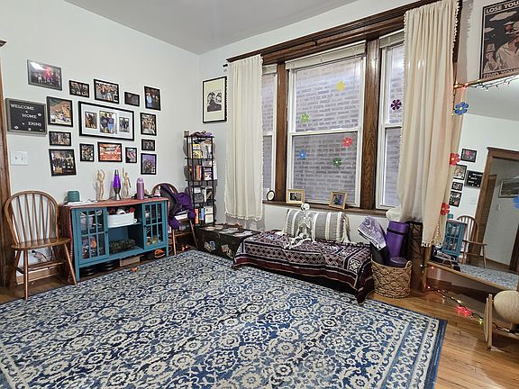 3rd image of 1523 N Campbell Ave APT 1F