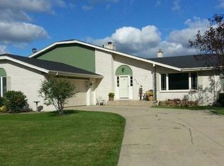 9945 Redbud Rd, Munster, IN 46321