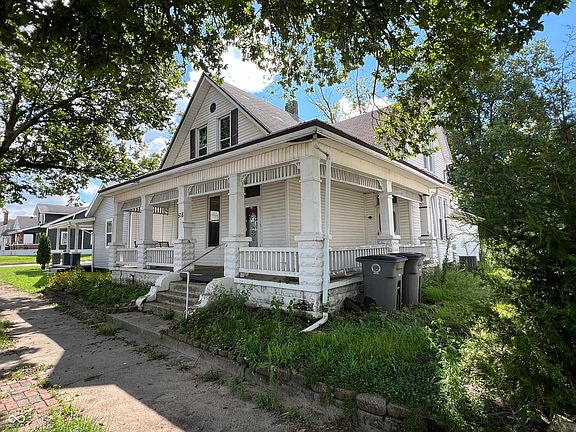 3rd image of 518 E 4th St