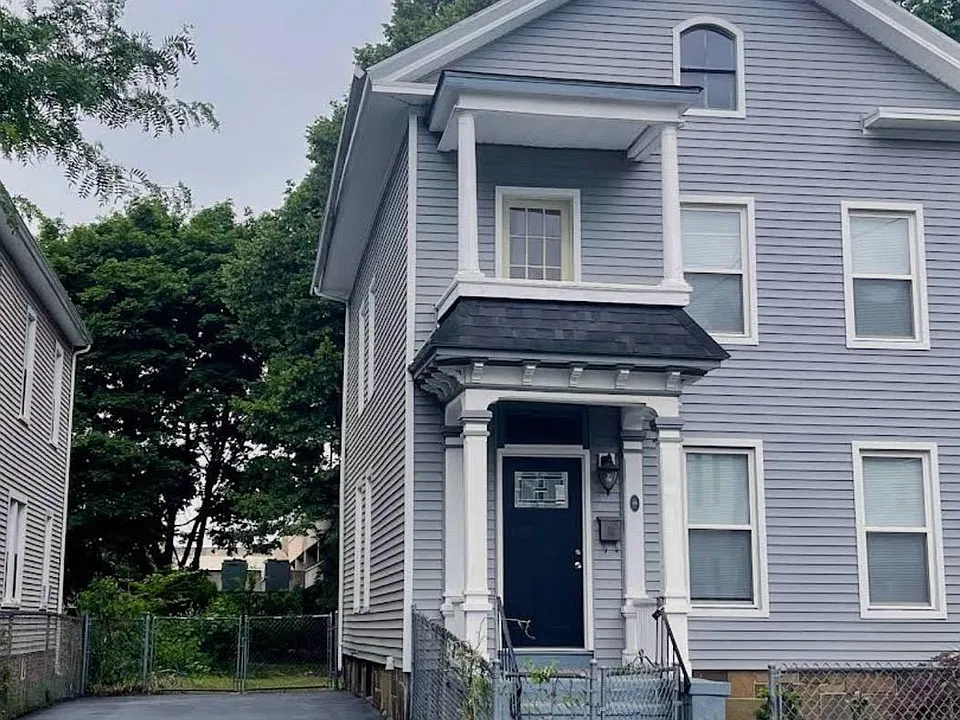 54 Gilbert Ave #2