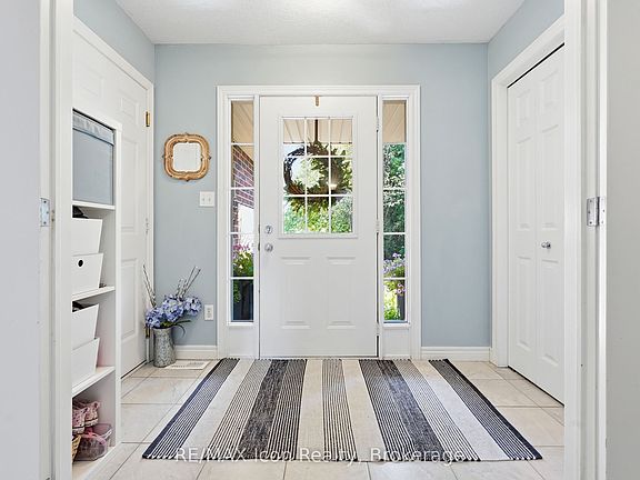 3rd image of 43 Moffatt Ln