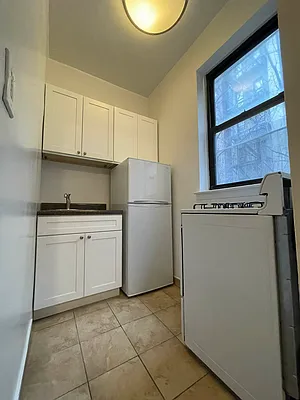 Rented by Bond New York | media 3