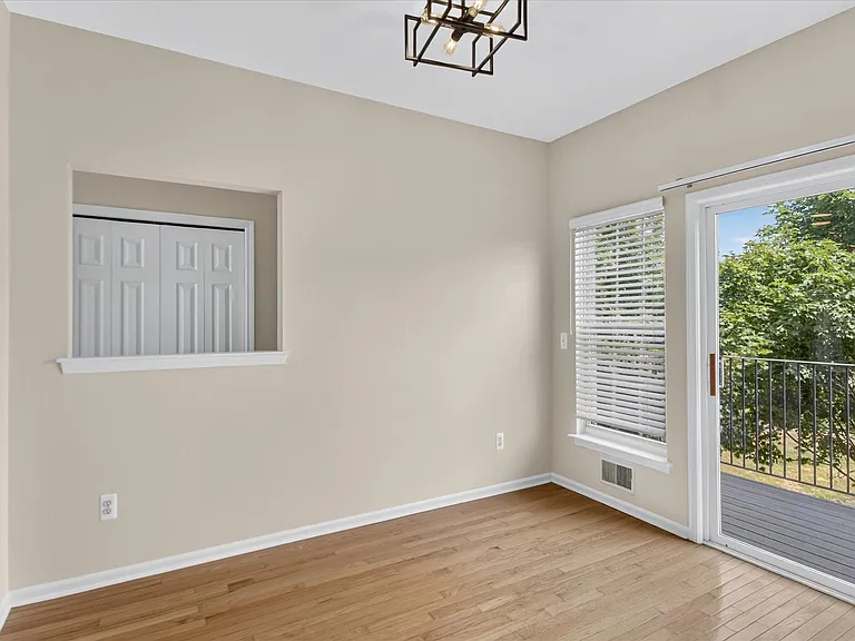 379 Cherry Orchard Rd — Photo 8