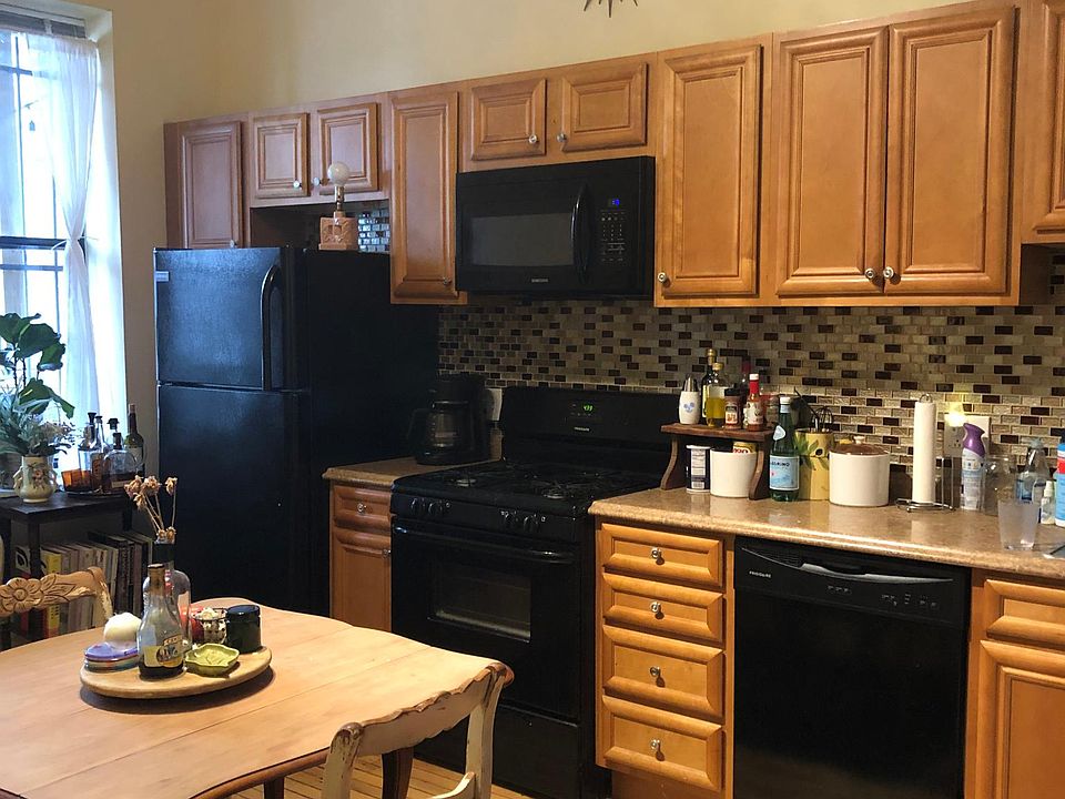 1st image of 2720 W North Ave APT 2R