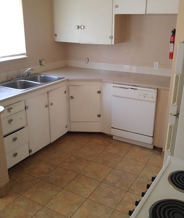 2nd image of 2130 8th St APT A1