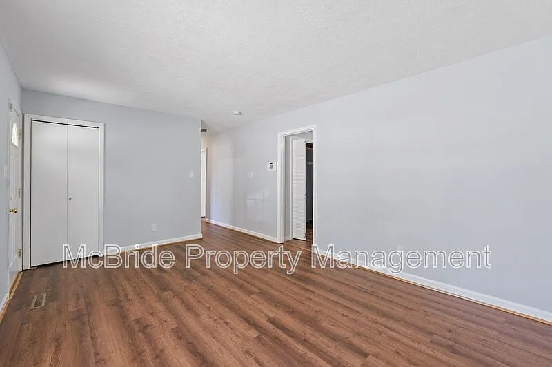 4 bed, 1.5 bath, 1075 sqft, $1,495 — Photo 4