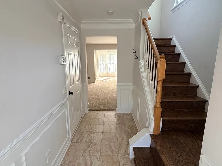 8 Crenshaw Ct — Photo 30