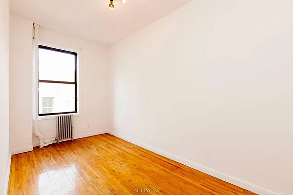 Rented by Town Residential | media 3