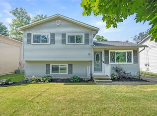 995 Lloyd Ave, Aurora, OH 44202