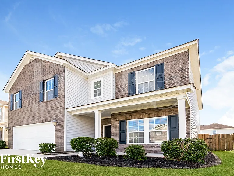 423 Mountain Laurel Cir — Photo 2