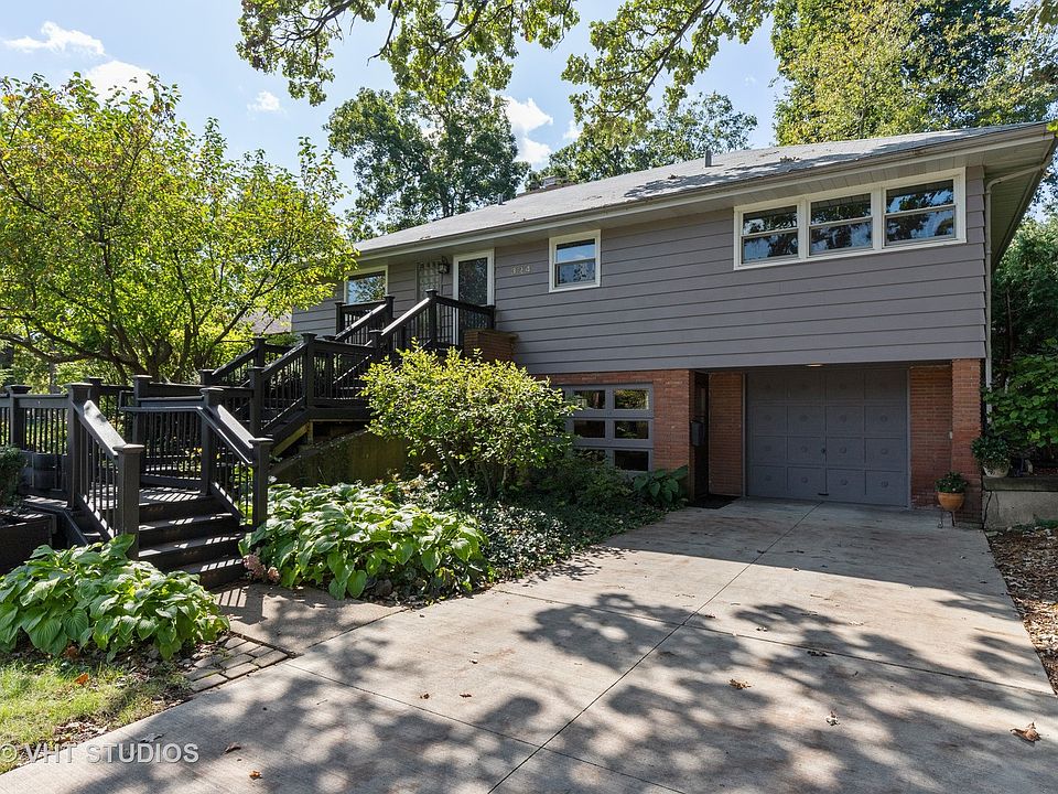 1st image of 324 Woodland Dr