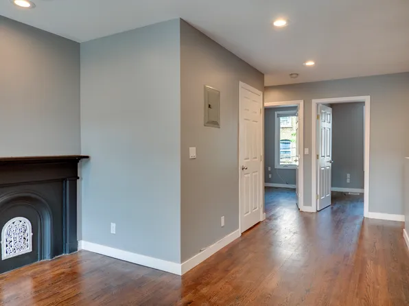 475 Van Buren Street image 3 of 6