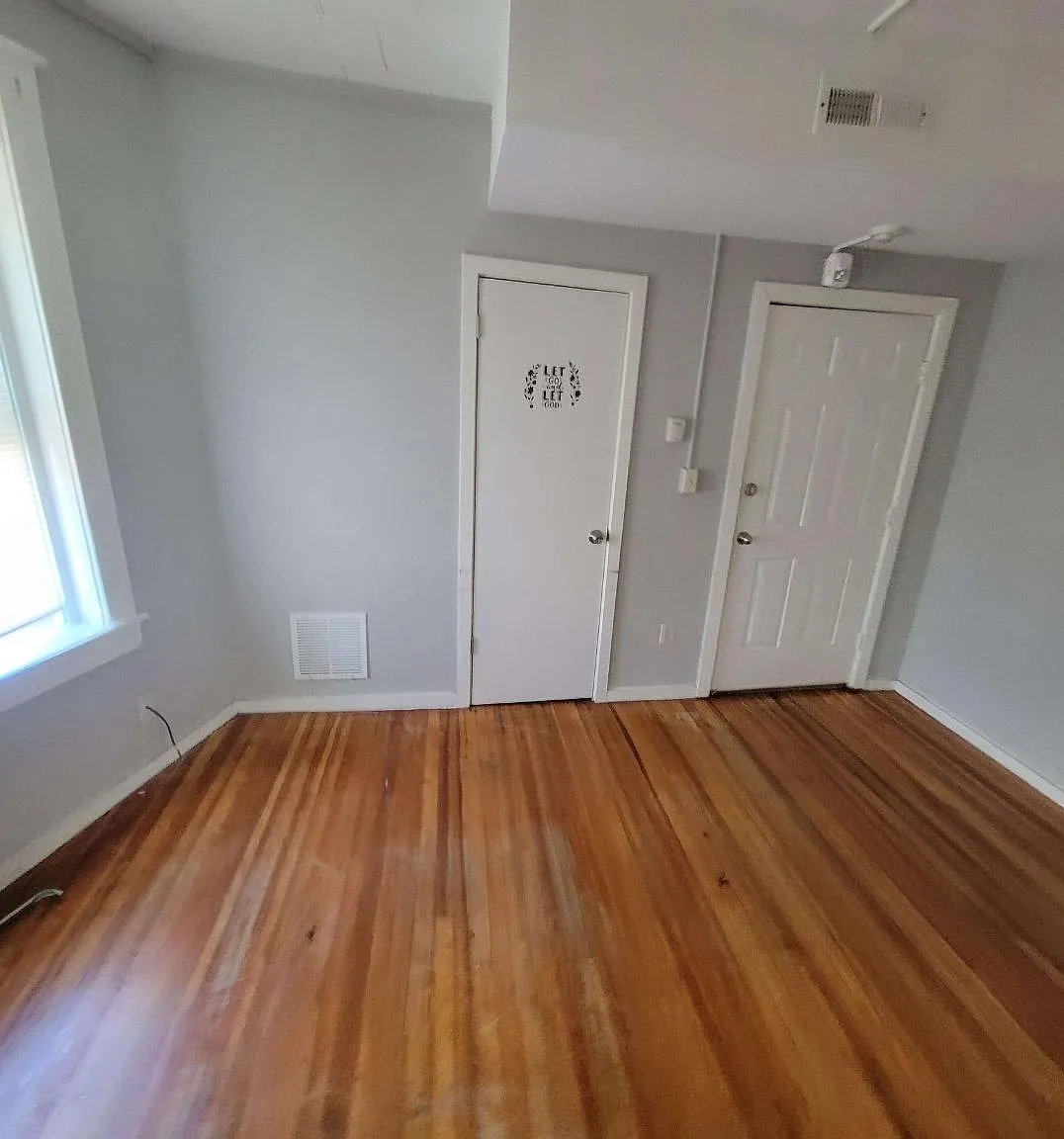 599 East St — Photo 3
