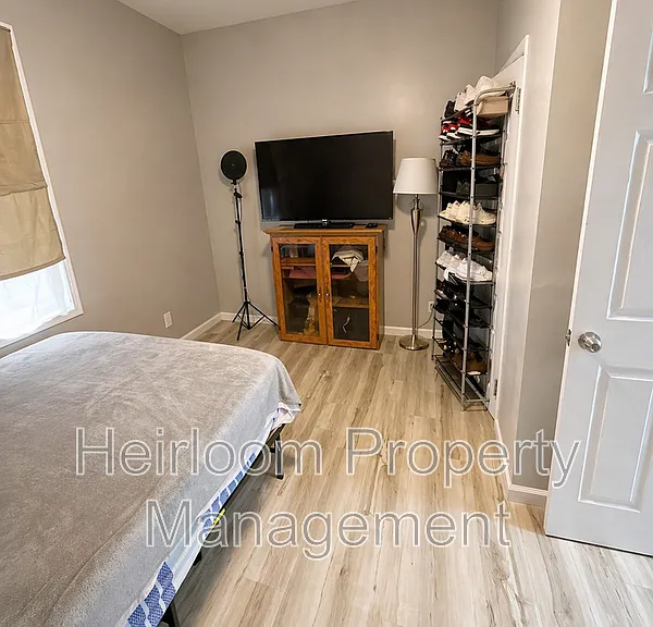 906 N 6th Ave E #1 — Photo 3