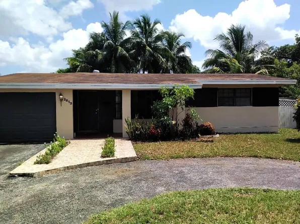 2813 Acapulco Dr, Hollywood, FL 33023