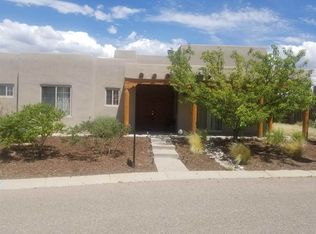 4253 Falling Star Ln, Santa Fe, NM 87507