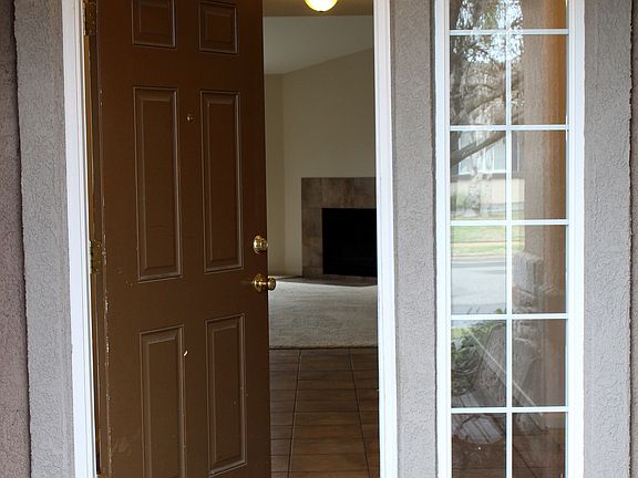 2nd image of 2317 E Arlen Ave