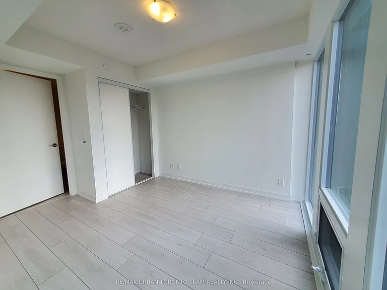 60 Shuter St #2508 — Photo 10