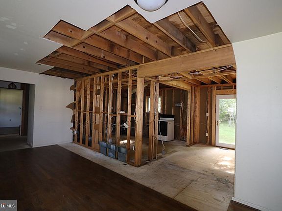 4th image of 2403 Ivywood Rd