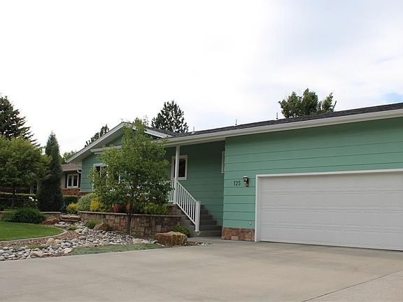 3rd image of 125 Erickson Ct N
