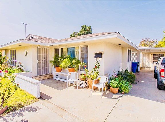 5th image of 2854 N Waterman Ave