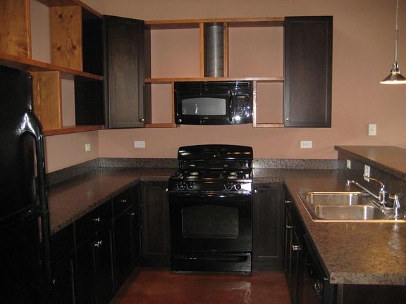 2nd image of 256 Church Ct