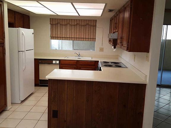 4th image of 6239 N 22nd Dr