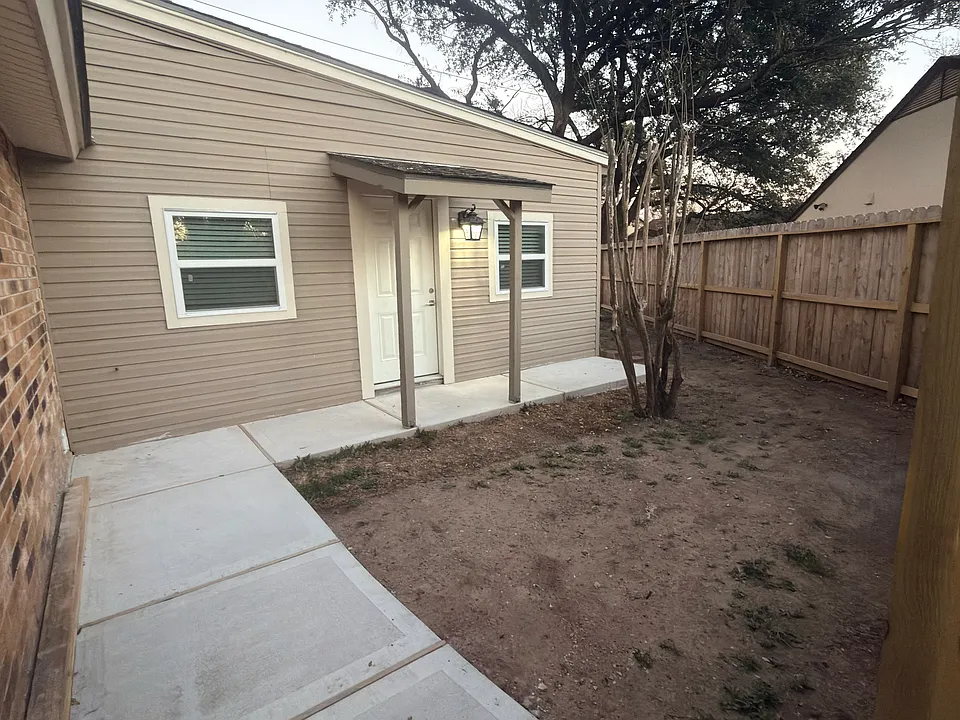 Santolina Ln