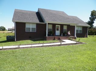 60 Brady Cole Ln, Lafayette, TN 37083