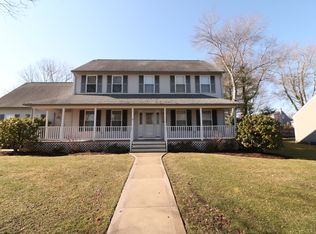78 Congdon St, Narragansett, RI 02882