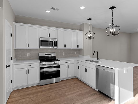 7th image of this home