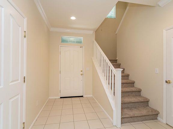 4th image of 160 Penhow Cir
