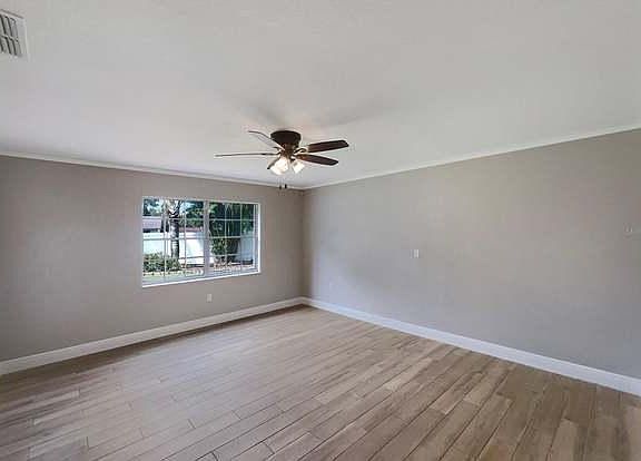 3rd image of 1604 Regal Oak Dr #B