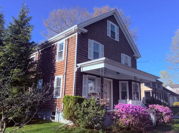 27 Commonwealth Ave #2, Barrington, RI 02806