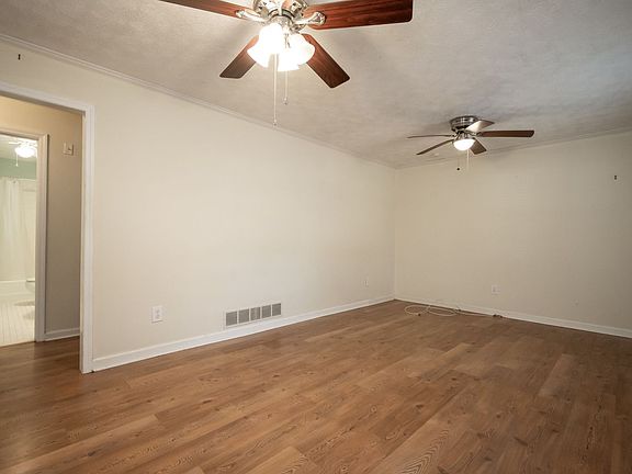 5th image of 135 McAlpin Dr