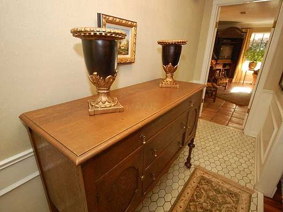2nd image of 2310 Penbrook Fwy
