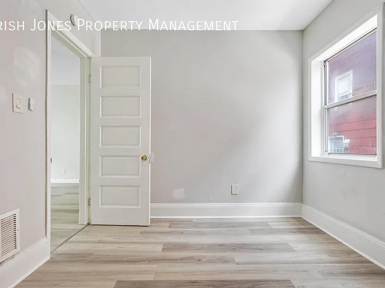 98 Edson St #1 — Photo 12