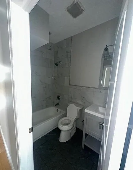 619 E 26th St #201 — Photo 6