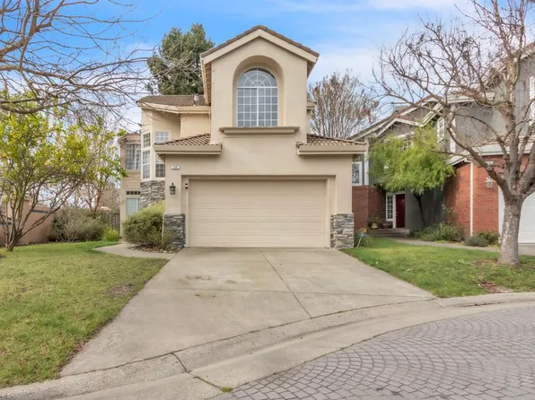 16 Arrowhead Court, Petaluma, CA 94954