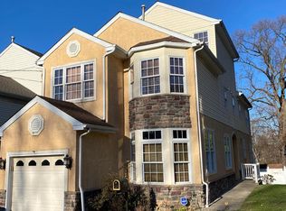 405 Byberry Rd, Philadelphia, PA 19116