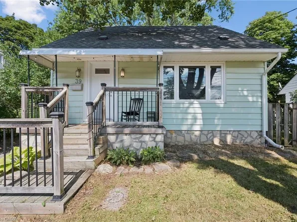 39 Ridgewood Ave, Guelph, ON N1H 6C3