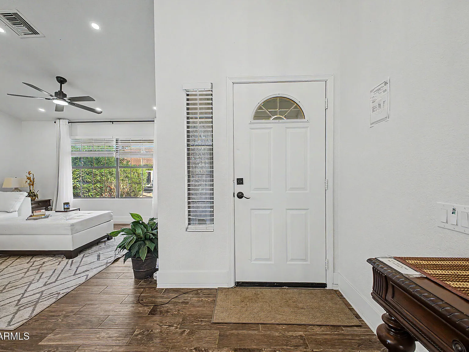 4 bed, 1972 sqft, $5,500 — Photo 3