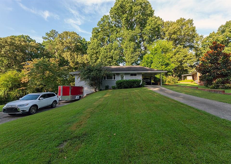1st image of 2467 Elmwood Cir SE